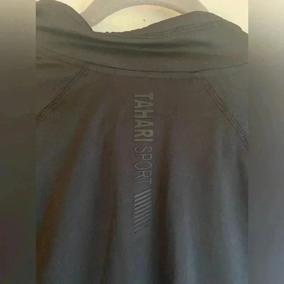 Tahari 1/4 Zip Pullover Black Size Small Activewear Techwear Sport Long Sleeve - Picture 10 of 10